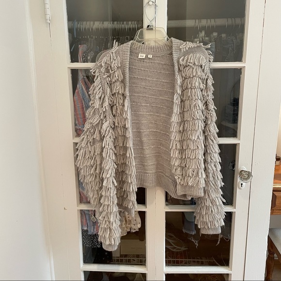 GAP Fringe Loop Open Cardigan (LIKE NEW) - Picture 2 of 3